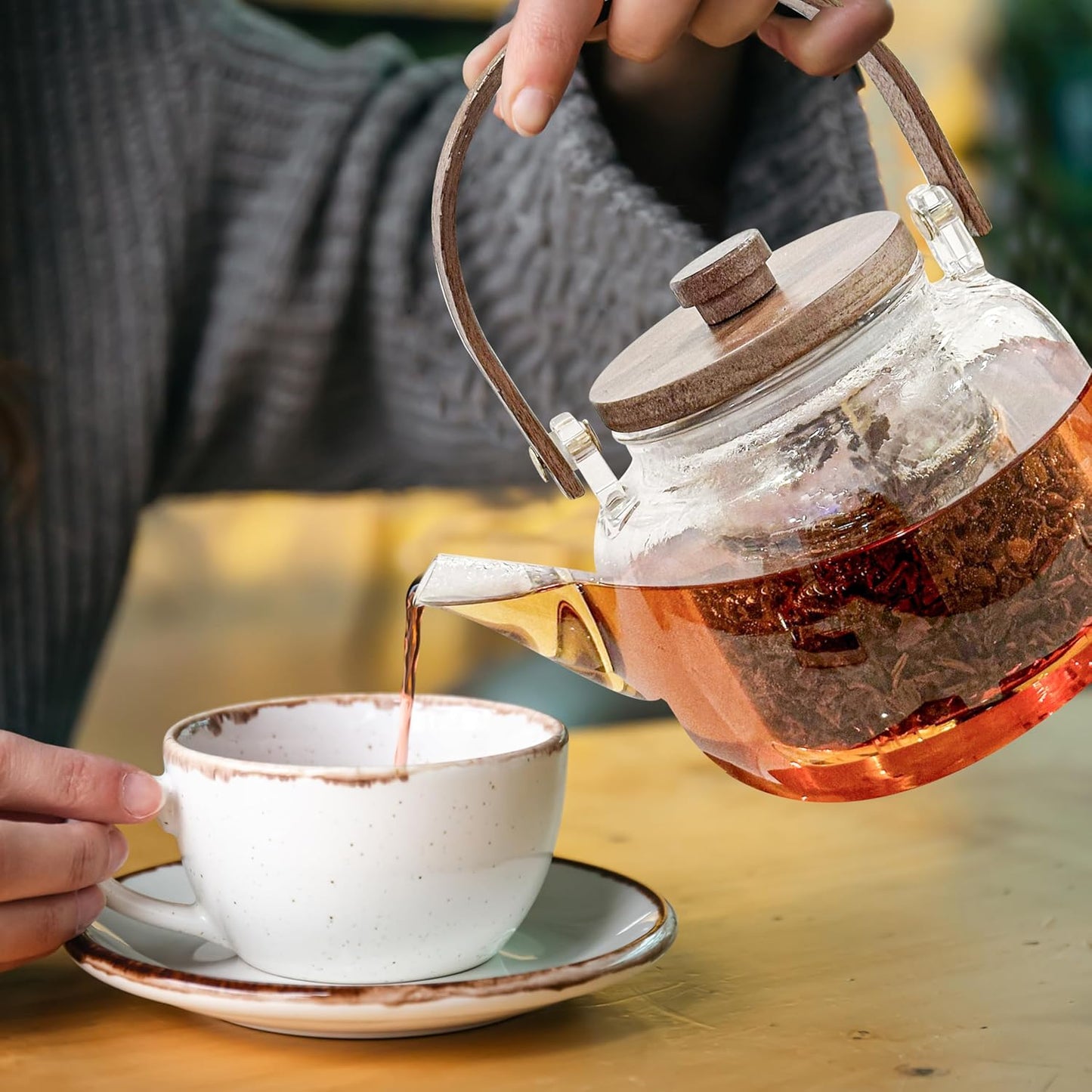 Glass Teapot Stovetop with Wooden Stand - Borosilicate Glass Kettle with 2 Type Removable Infuser & Wooden Lid - Gas Electric Stovetop - Smooth surface - Tea Connoisseur's Choice - 34 Oz